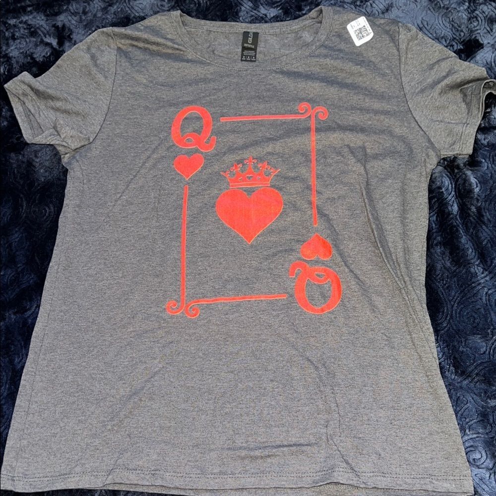 Valentines Day Queen of Hearts Card Design Tshirt (Women M)